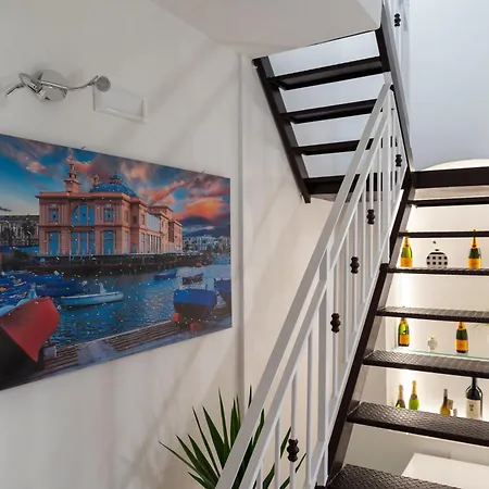 La Corte Bed and Breakfast Μπάρι