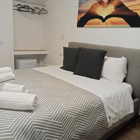 La Corte Gazde/Camere de închiriat