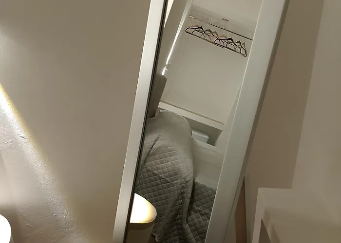 Gazde/Camere de închiriat La Corte *