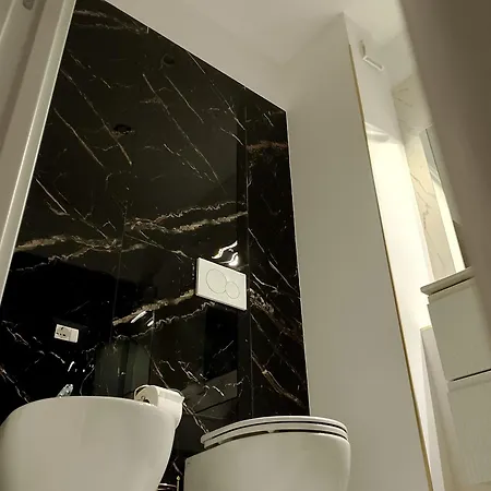 La Corte Проживання в сім'ї