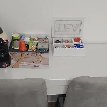 La Corte Проживання в сім'ї Барі