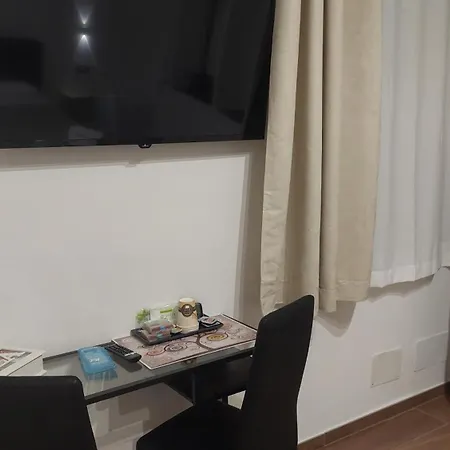 Проживання в сім'ї La Corte